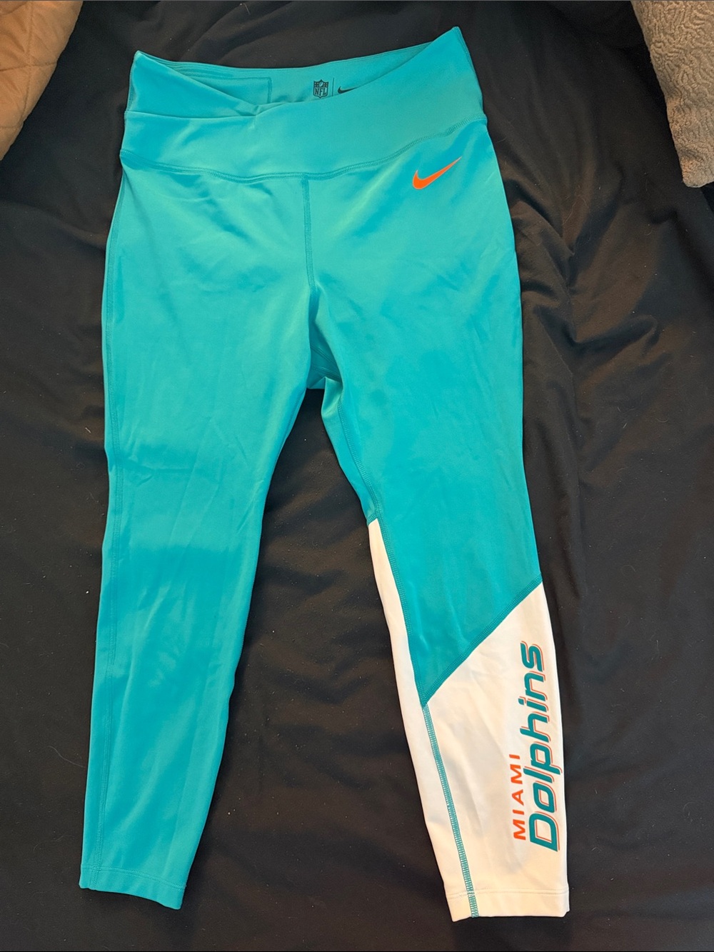 Women’s Miami dolphins dry fit leggings. Nike